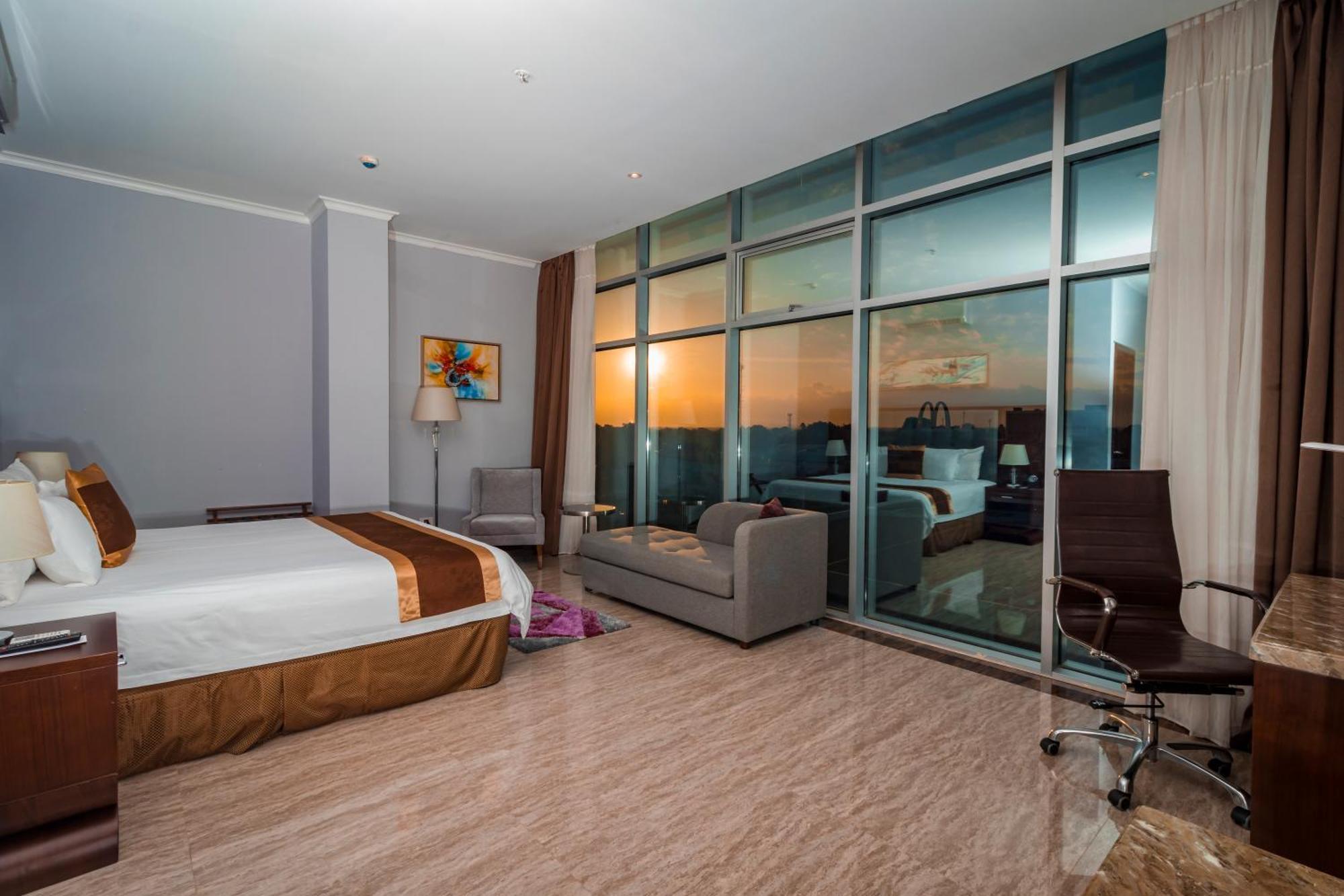 Hotel City Plaza & Suites David Kültér fotó